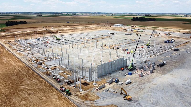 Aufbau des BMW Group Werks Irlbach-Straßkirchen. (Bild: BMW AG)