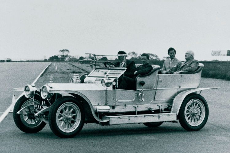 Und es stehen viele weitere automobile Jubiläen im Jahr 2016 an. Zum Beispiel: 110 Jahre Rolls-Royce. Der Silver GHost wurde 1906 als Rolls-Royce 40/50 hp vorgestellt. (Foto: Hersteller)