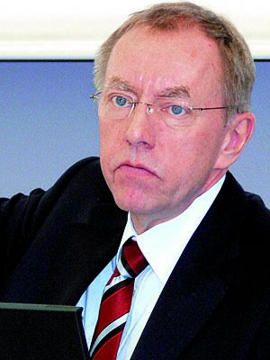 „Die Zahl der Insolvenzen ist noch weit entfernt von jener der Jahre 2002 und 2003. Ich sage jetzt nicht, dass da noch Luft nach oben ist.“ Dr. Ralph Wiechers, Chefvolkswirt des VDMA Bild: Steinmüller (Archiv: Vogel Business Media)