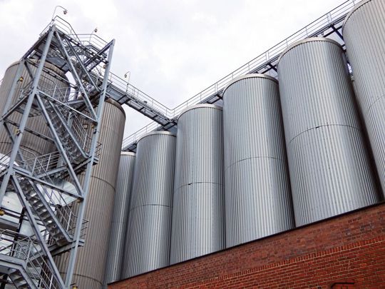 Wieviel ist im Silo? Wägezellen können Auskunft geben. Wieviel ist im Silo? Wägezellen können Auskunft geben.