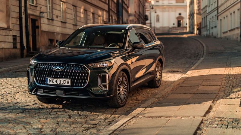 Der Tiggo 9 ist mit 4,81 Metern der Größere des neuen Duos. (Bild: Chery)