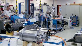 Anstatt die komplette Welle zu ersetzen, wird bei geteilten Wellen nur die Werkzeugaufnahme ausgetauscht. Dies spart 30% der Reparaturkosten. Bild: Weiss (Archiv: Vogel Business Media)