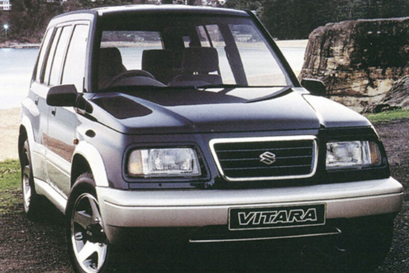 Ab 1995 gibt es für den Vitara eine 2,0-Liter-V6-Motorisierung (100 kW/136 PS). Der Motor ist der weltweit kleinste V6 in einem Offroader. (Suzuki)