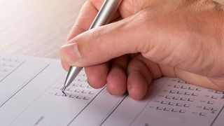 In der Chemie- und Pharmabranche ist die Stimmung der Fach- und Führungskräfte weiterhin gedämpft, wie die Befindlichkeitsumfrage des VAA zeigt. (Bild: frei lizenziert)