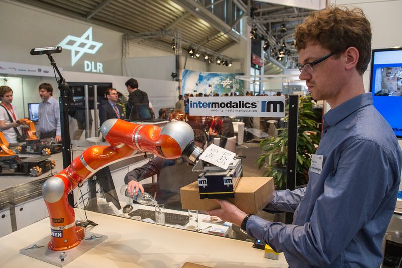 Rückblick: Impressionen von der Automatica 2012. (Bild: Messe München)