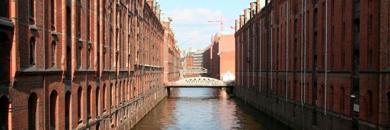 Auch bei Halbleiterspeichern geht es immer mehr in Richtung „Speicherstadt". Auch bei Halbleiterspeichern geht es immer mehr in Richtung „Speicherstadt".