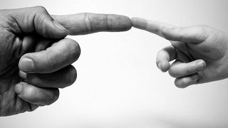 Innovative Benutzerschnittstellen ermöglichen eine völlig neue Art der Interaktion - zum Beispiel über die Haut. (Bild: gemeinfrei)