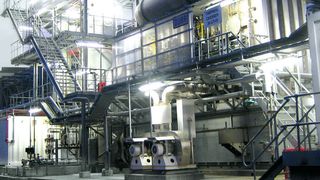 Abluftreinigungsanlagen wie die Ecopure von Dürr helfen, flüchtige organische Stoffe (VOC oder volatile organic compounds) im Industrieabgas zu reduzieren und tragen entscheidend zur Anlagen- und Prozesssicherheit bei. Als sicherheitsrelevante Systeme unterliegen sie allerdings auch den entsprechenden Normen und Regularien. Wer den Zertifizierungsaufwand scheut, ist gut beraten den Anlagenbauer als Partner in Sachen SIL an Bord zu holen. (Bild: Dürr)