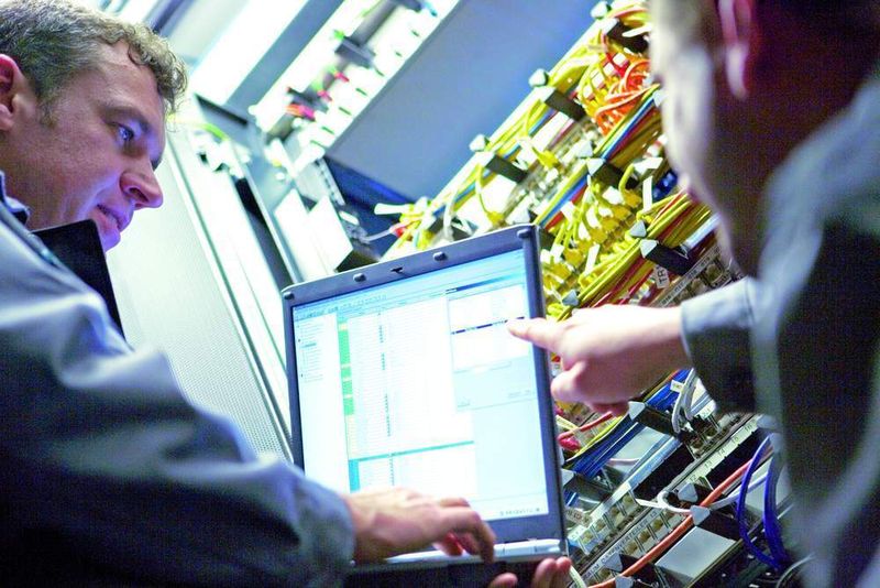 Bild 2: Alle instandhaltungsbezogenen Prozesse werden analysiert und die daraus gewonnenen Daten aufgezeichnet. Ein spezielles Softwaretool simuliert Verbesserungsmaßnahmen und berechnet die erwartete Projektrentabilität. (Archiv: Vogel Business Media)
