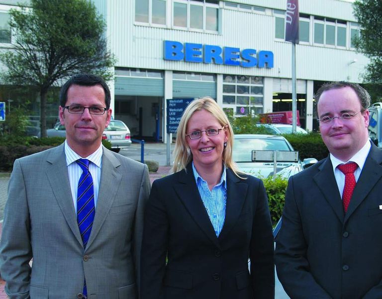 Die drei Denker und Lenker, wenn es bei Beresa ums Online-Business geht (v. li.): Geschäftsführer Thomas Spiegelhalter, Petra Tünte-Hardeweg (Marketing, Kommunikation, Kundenmanagement) und Michael Lippers-Hollmann (Teamleiter Online-Management). (Archiv: Vogel Business Media)