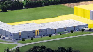 Im Mai 2014 hat Schumacher Packaging seine Betriebsstätte in Greven am Flughafen Münster/Osnabrück in Betrieb genommen – jetzt werden bis zu 30 Mio. Euro in den Ausbau investiert. (Schumacher Packaging)