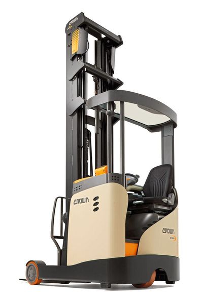 Die neuen Staplermodelle der ESR-1000-Serie von Crown sind mit Hubhöhen bis zu 13,56 m und Tragfähigkeiten bis zu 2 t verfügbar. (Bild: Crown)