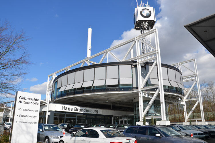 In Düsseldorf sind 15 Neu- und Gebrauchtwagenverkäufer beschäftigt. (Foto: Preising)