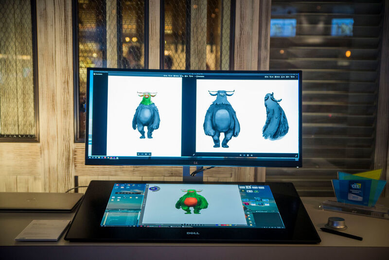 Der 27-Zoll-Touchscreen Canvas wird als zusätzliches Ein- und Ausgabegerät zusätzlich zu einem Herkömmlichen Monitor eingesetzt. (Dell)