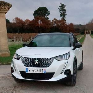 Die zweite Generation des Peugeot 2008 kommt auch als reiner Stromer.