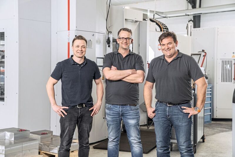 Von links: Christian Sieks, Arbeitsvorbereitung, Marco Laute, CAD/CAM-Programmierung, Lars Honermeier, Geschäftsführer HZT Honermeier Zerspanungstechnik. (Hermle)