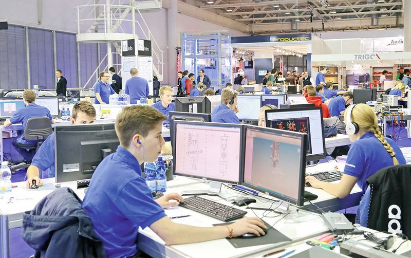 Schweizer Meister 2016 gesucht: Intensive Wettkämpfe auf der Prodex in den Disziplinen Konstrukteur, Elektroniker und Automatiker. (Anne Richter, SMM)