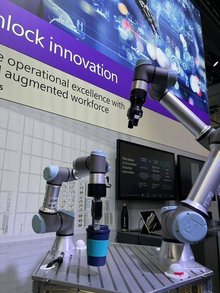 Ist das nun IT oder Industrie? Beides wächst zunehmend zusammen, wie die Kooperation von Microsoft und Siemens veranschaulicht. (Bild: Vogel IT-Medien)