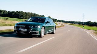 Der aktuelle Audi A8 ist grundsätzlich bereits auf das hoch automatisierte Fahren der Stufe drei vorbereitet.  (Bild: Audi)