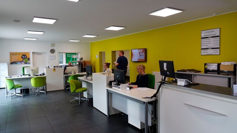 Den klassischen Autohaus-Prozess mit Serviceassistenz und Serviceberatung hat Schlesner beibehalten; auch die Direktannahme wird weiterhin als Verkaufsinstrument genutzt. (Bild: Rosenow – VCG)