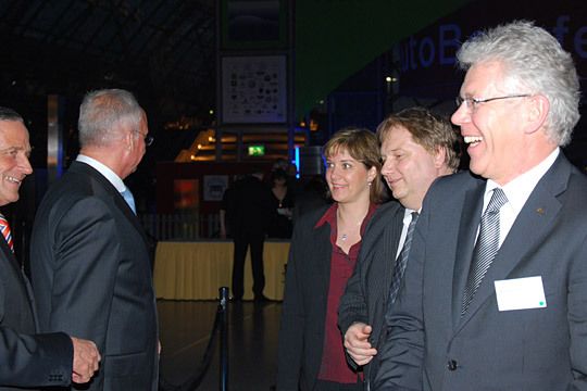 Der Umweltprämie sei Dank: Viel Grund zur Freude hat derzeit Hyundai-Deutschland-Chef Werner Frey... (Archiv: Vogel Business Media)