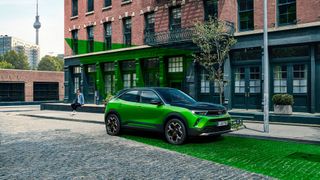 Insgesamt sind 7.075 Exemplare des Mokka in Deutschland vom Rückruf betroffen. (Bild: Opel)