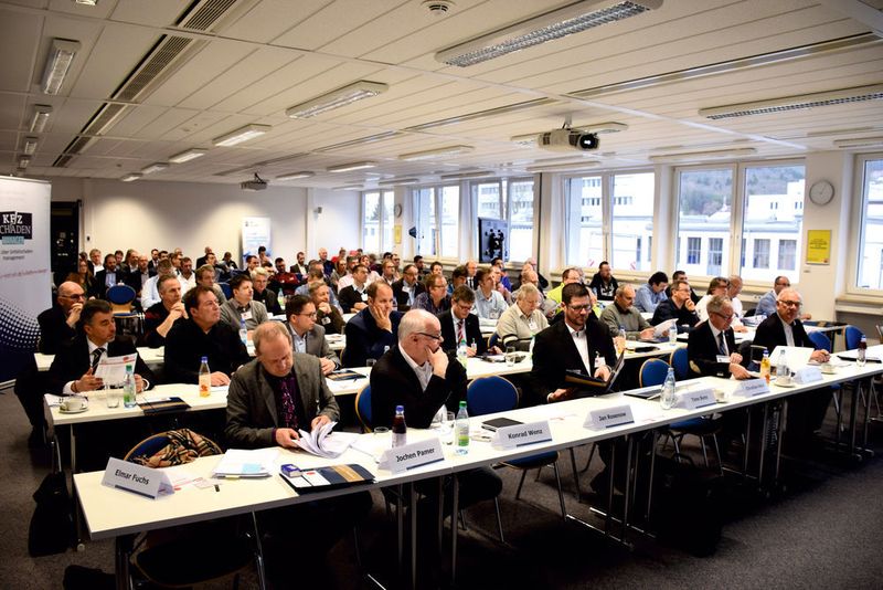 Mit 120 Teilnehmern gleich bei der Erstauflage zeigte das Kfz-Sachverständigenforum, dass es in der Branche viel zu besprechen gibt. (Jan Rosenow)