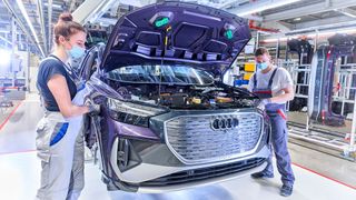 Derzeit sind rund 350 Audi-Mitarbeiter am Standort Zwickau beschäftigt. (Bild: Stefan Warter/Audi)