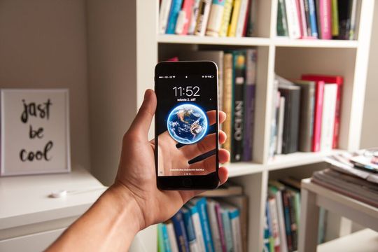 E-Commerce-Manager betrachten Augmented Reality (AR) immer noch als eine Technologie der Zukunft. E-Commerce-Manager betrachten Augmented Reality (AR) immer noch als eine Technologie der Zukunft.