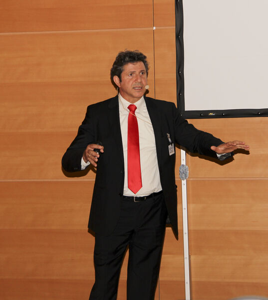 Dr. Georgios Rimikis, Hitachi Data Systems, zeigte in seinem Vortrag unter anderem die Vorteile einer Continuous Cloud Infrastructure auf. (Vogel IT-Akademie)