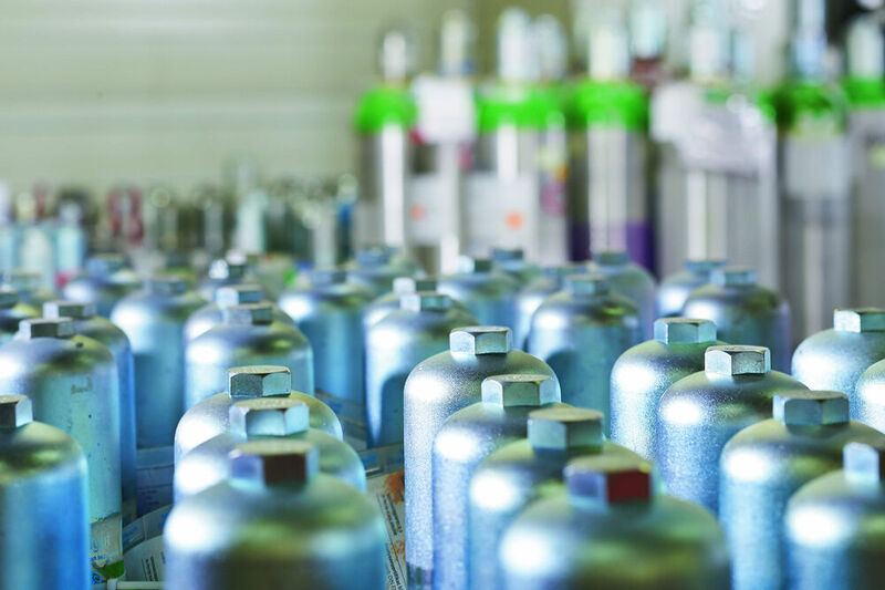 Das automatisierte Handling von Gasflaschen in Marl und Unterschleißheim wird die Bereiche Abfüllung und Distribution optimieren. (Uhlendorf / Linde)