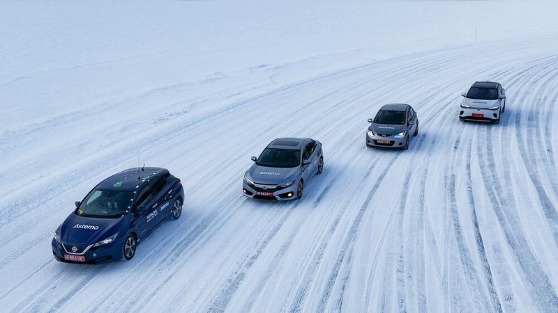 Unter anderem auf zugefrorenen Seen im Norden Skandinaviens wird das Bremssystem praktisch erprobt. (Bild: Hitachi Astemo)