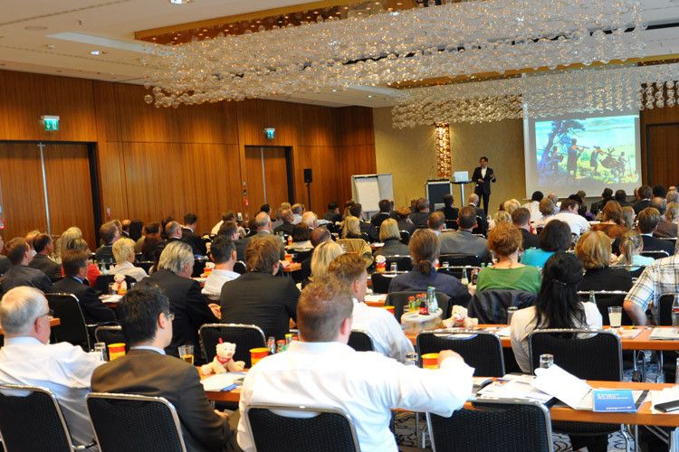 Gut besucht war die Jahreshauptversammlung des Kia-Händlerverbands im Düsseldorfer Maritim-Hotel. (Foto: Wehner)