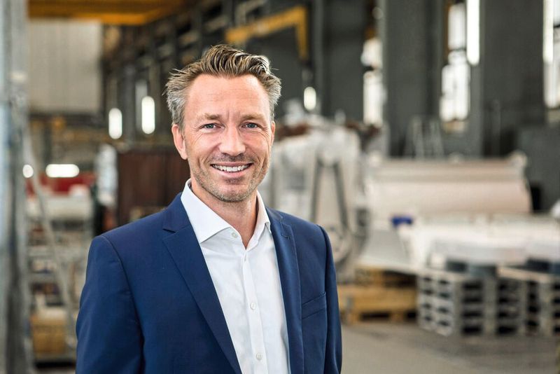 „Mit dem nun dritten Großprojekt erreichen wir einen hohen Reifegrad eines noch sehr jungen, neuartigen Recyclingverfahrens“, freut sich Daniel Zeiler, Vice President im Geschäftsbereich Recyclingtechnik bei BHS-Sonthofen. (Bild: BHS-Sonthofen)