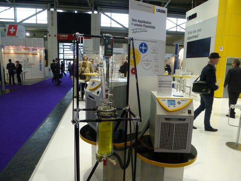 Impressionen von der diesjährigen Analytica, Halle B1/B2 Labortechnik und Career Day. Umlaufkühler Variocool von -20 Grad Celsius bis +40 Grad Celsius von Lauda.  Weitere aktuelle Bilder und Nachrichten finden Sie auf unserer Landingpage zur Analytica, in unserem Visitorguide zur Messe oder in den kommenden Tage auch auf der Bildergalerie-Übersichtsseite (Bild: Back/LABORPRAXIS)