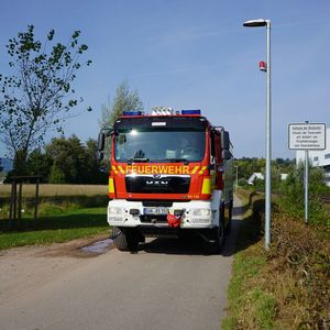 Platz 2: Die roten Warnleuchten von Werma blitzen 10 Minuten lang, sobald die Feuerwehr alarmiert wurde. So hat die Feuerwehr freie Bahn.(Bild:  Werma Signaltechnik GmbH & Co KG)