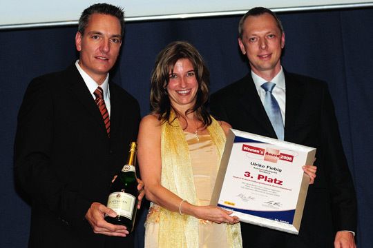 ... Ulrike Fiebig (Autohaus Fiebig) ist dritte Siegerin. (Archiv: Vogel Business Media)