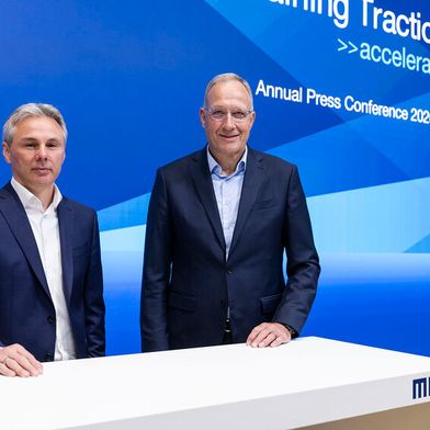 Mahle verbessert 2025 operatives Ergebnis. Von links: CFO Markus Kapaun und CEO Arnd Franz.  (Bild: Mahle GmbH)
