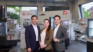 URMA troisième génération d'entrepreneurs: Jessica, Oliver et Yannick Berner dans le showroom machines. (Source : Urma)