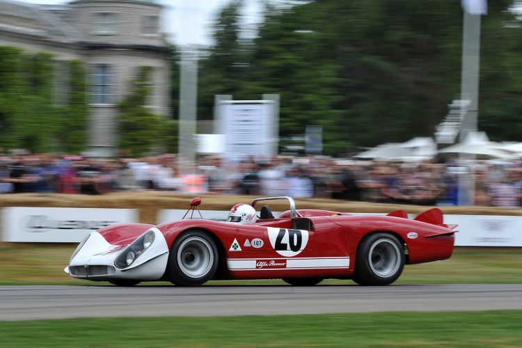 Auf den Namen „Tipo 33“ hörte eine Serie von Prototyp-Sportwagen, die Alfas Motorsportabteilung Autodelta in der Zeit von 1967 bis 1977 für Rennzwecke herstellte. Im Laufe der Jahre wurden unterschiedlichste Varianten des Tipo 33 hergestellt. Das Mittelmotor-Konzept war allen gemeinsam. (Bild: FCA)