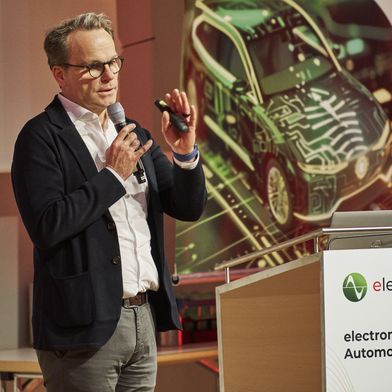 Die Co-Location zwischen der Electronica Automotive Conference und der IAA Mobility soll für einen branchenübergreifenden Expertenaustausch sorgen.  (Bild: Messe München GmbH)