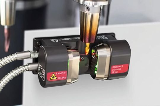 Auf der AMB präsentiert Blum mit dem «LC54-DIGILOG» ein Lasermesssystem, das speziell für die Werkzeugvermessung und -überwachung in der Mikrobearbeitung entwickelt wurde.(Bild:  Blum-Novotest)