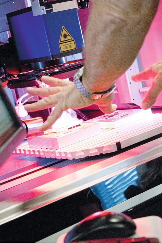 Für ihre Lasermarkiersysteme der Marke «Foba» hat Alltec inzwischen mit Hilfe der KI-gestützten Software «Empolis Service Express» von Proalpha Wartung und Service deutlich effizienter verwirklicht.(Bild:  Alltec)