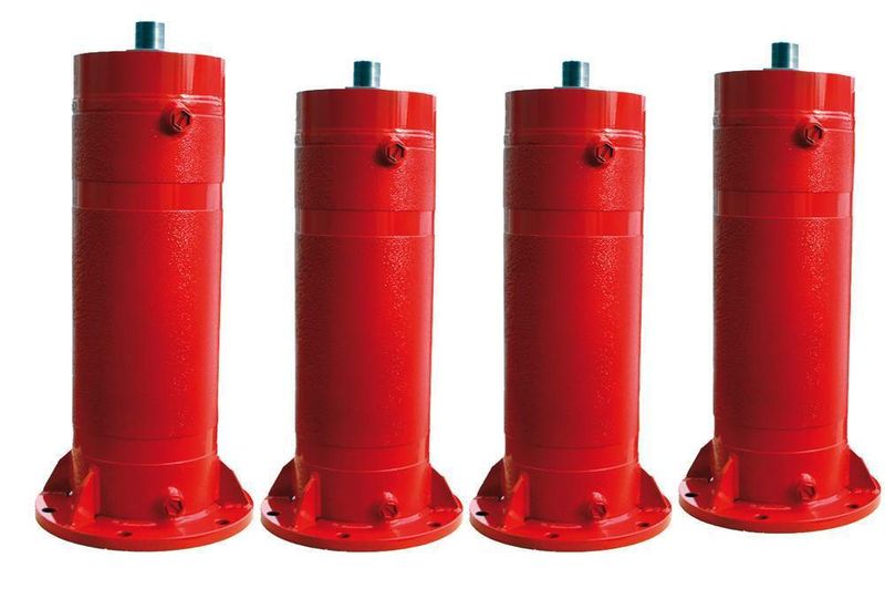 Bild 1: Stützzylinder, die es als Leichtbauversion mit 1300 und 200 mm Kolbendurchmesser gibt. Sie sind für eine Abstützlast von etwa 500 kN ausgelegt. (Archiv: Vogel Business Media)