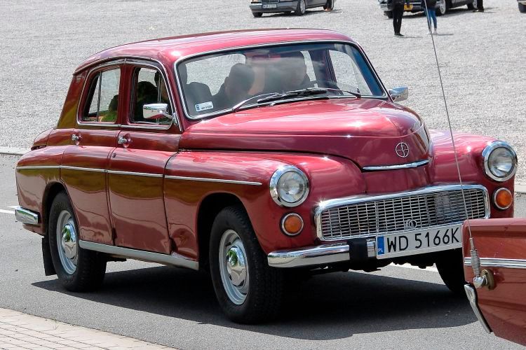 Steht unter anderem für den polnischen Automobilbau der Vergangenheit: das Modell Warszawa. (Bild: Jozef Trzionka)