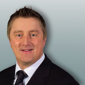 Dietmar Knecht, Phoenix Contact: „Der so genannte Steuerleitrechner spielt eine zentrale Rolle im Gesamtsystem. Wegen der hohen Schock- und Vibrationsbelastungen auf der Tunnelbohrmaschine kam nur ein Industrie-PC ohne Lüfter in Frage.“