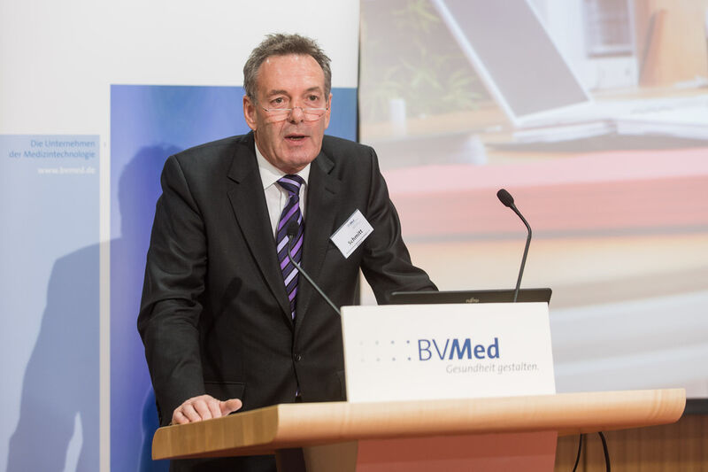 „Deutschland wird als Standort für die Einführung von innovativen Verfahren der Medizintechnologie immer kritischer gesehen“, konstatiert BVMed-Geschäftsführer und Vorstandsmitglied Joachim M. Schmitt (Bild: BVMed)
