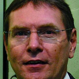Ing. Wim van Kranen, Sales-&-Marketing-Manager der Safan B.V.: „Die Roboter-Abkantzelle I-Brake wurde speziell als Standardlösung für kleinere Losgrößen entwickelt.“ Bild: Handge