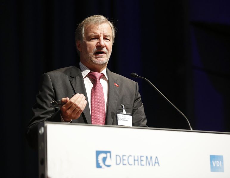 Mehr als 1.300 Wissenschaftler aus Industrie, Hochschulen und Forschungseinrichtungen treffen sich vom 30. September bis zum 2. Oktober in Aachen. Im Mittelpunkt der Veranstaltung steht diesmal die Frage, wie chemische Verfahrenstechnik und Biotechnologie die Zukunft gestalten können. (Bild: Dechema/Mika Volkmann)