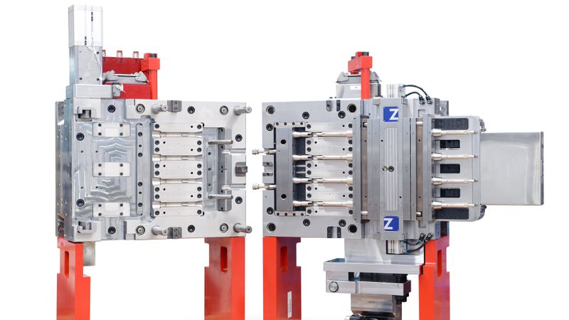 Das Werkzeugkonzept Z.Sonic turn für die Großserienfertigung von Autoinjektor-Gehäusen steht auf der Fakuma im Fokus.(Bild:  Zahoransky)
